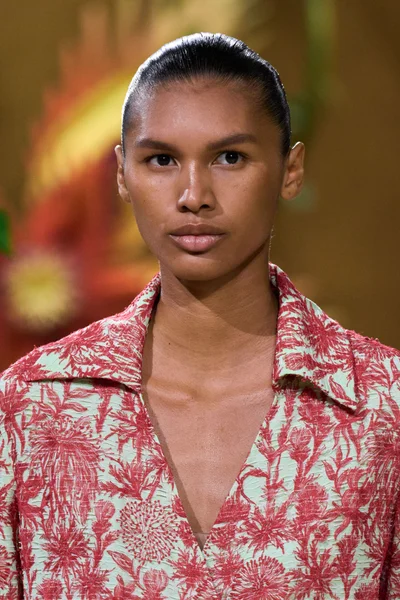 Look 61